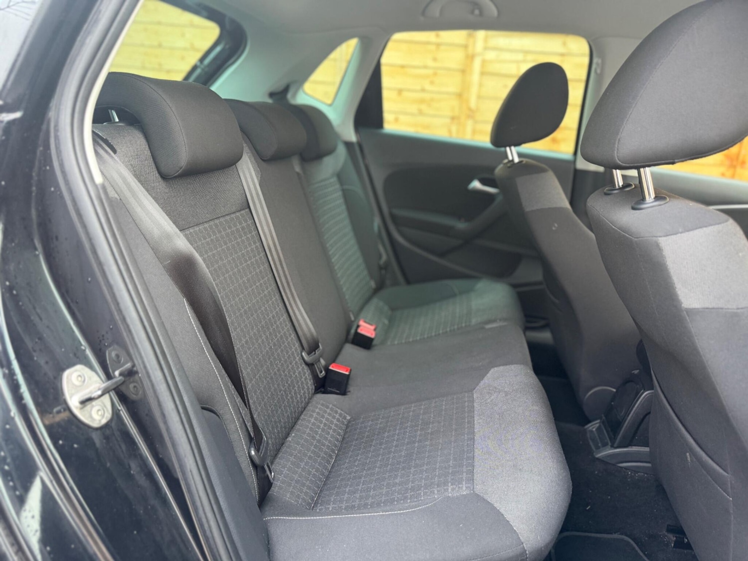 Used Volkswagen Polo 2015 for sale - 76865450: Photo 28