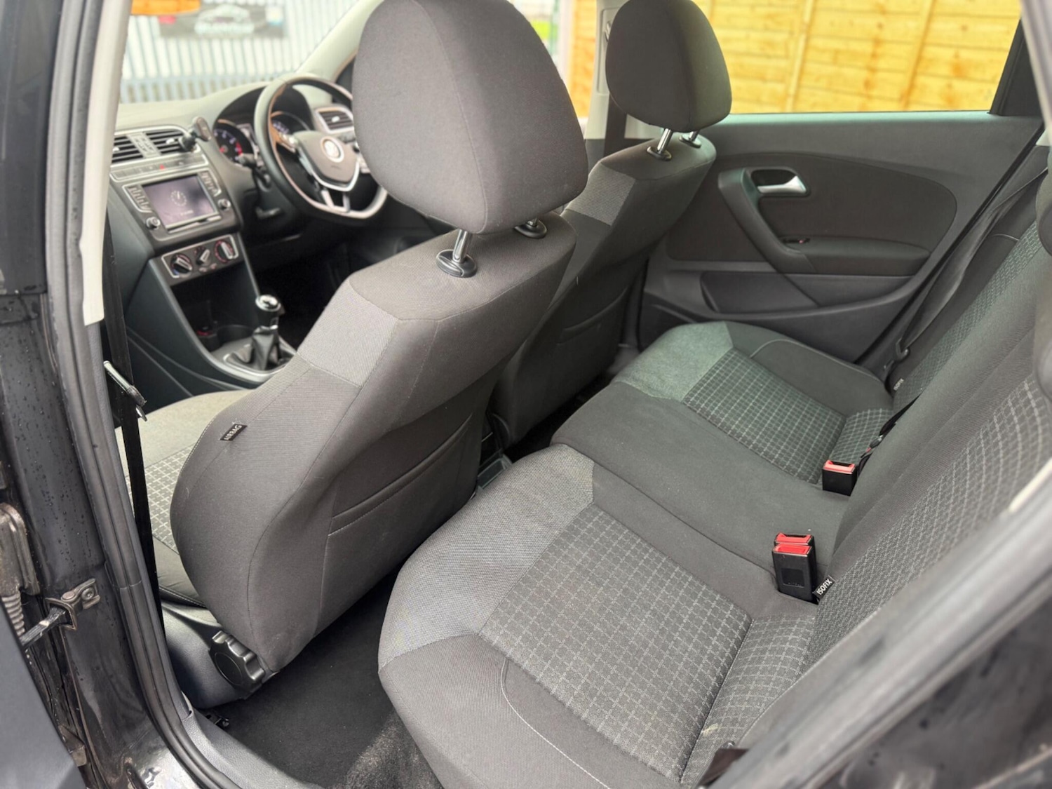 Used Volkswagen Polo 2015 for sale - 76865450: Photo 29