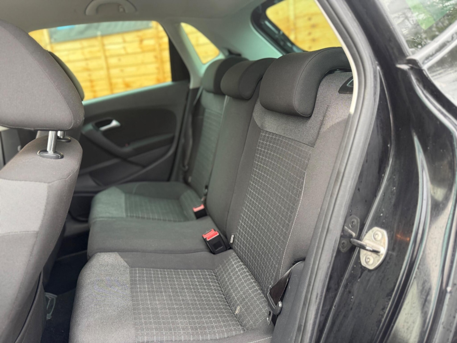 Used Volkswagen Polo 2015 for sale - 76865450: Photo 30