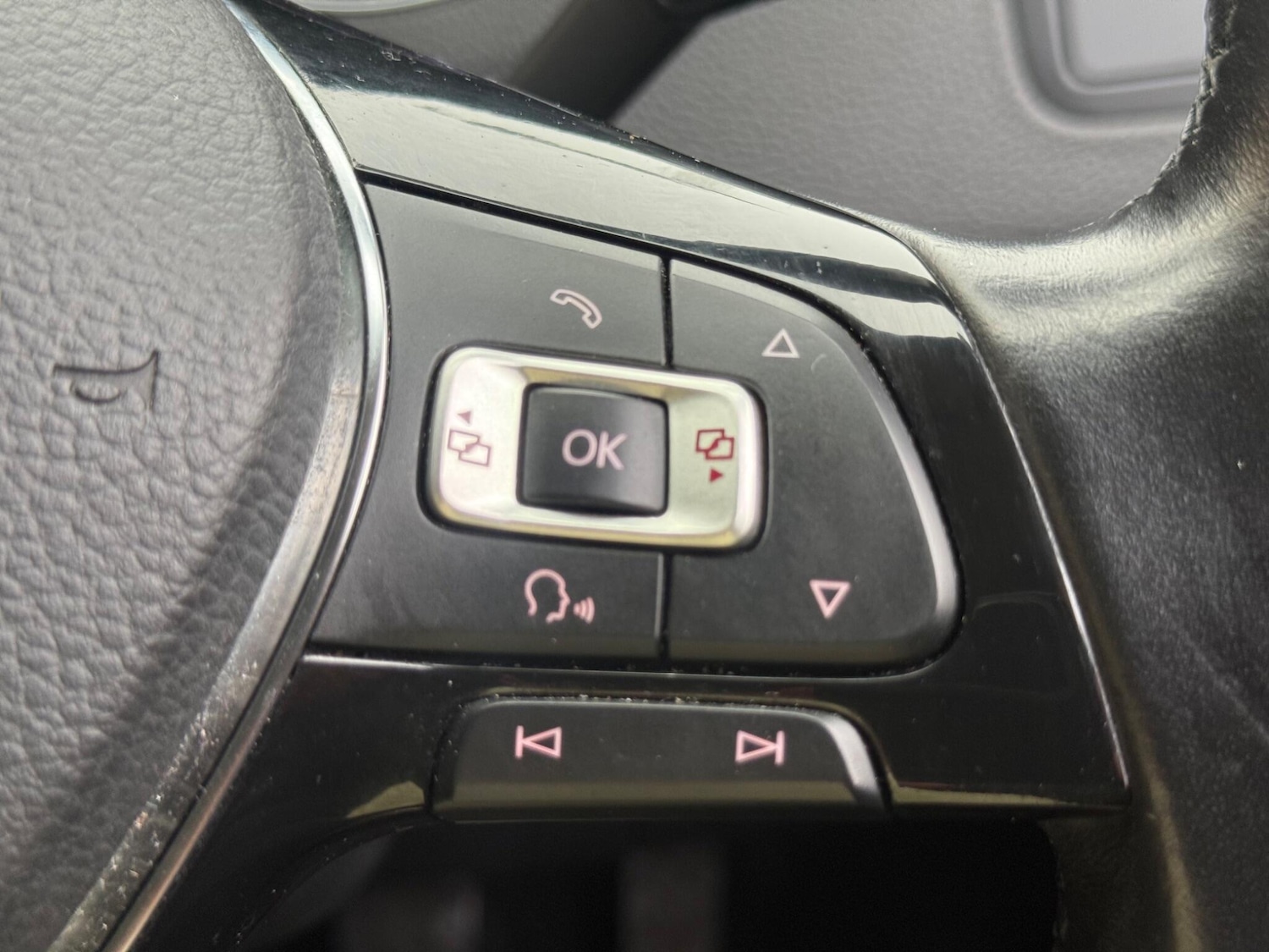 Used Volkswagen Polo 2015 for sale - 76865450: Photo 32