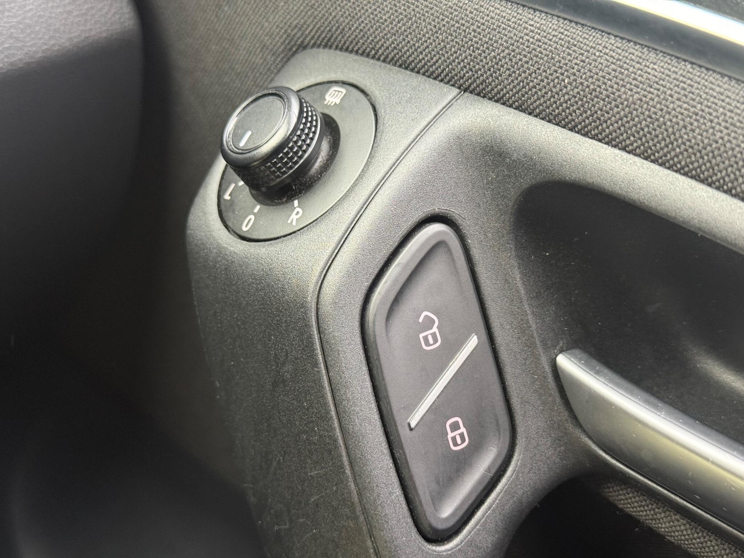 Used Volkswagen Polo 2015 for sale - 76865450: Photo 33