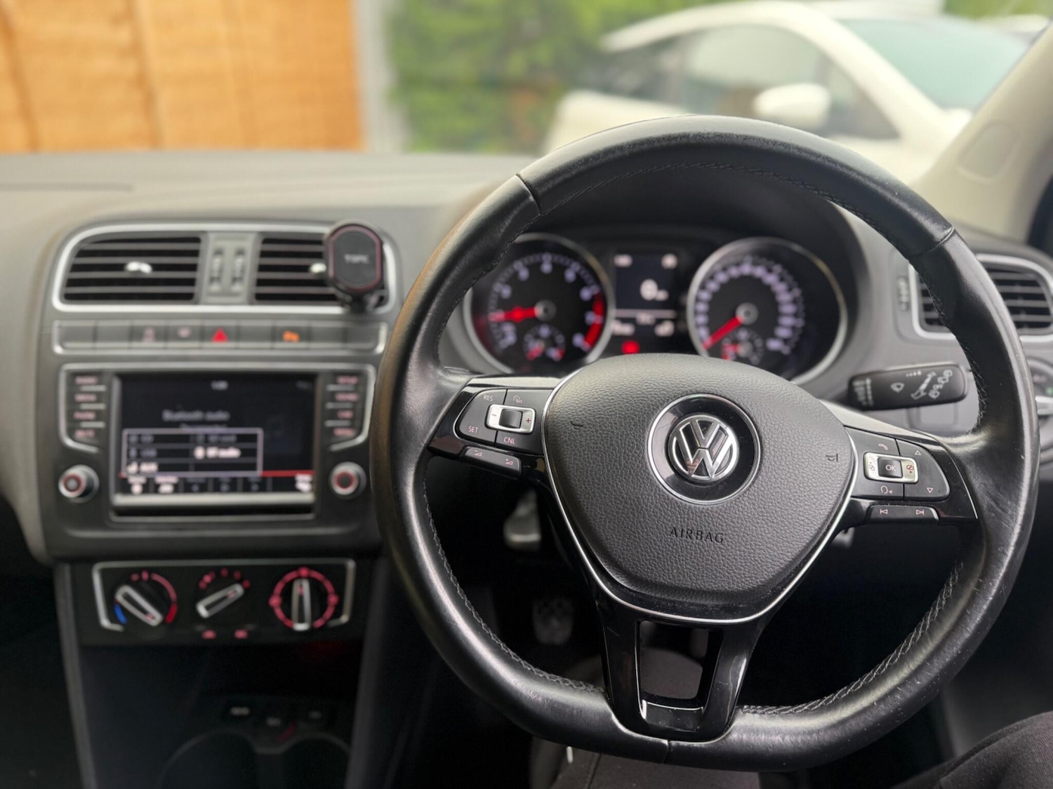 Used Volkswagen Polo 2015 for sale - 76865450: Photo 47
