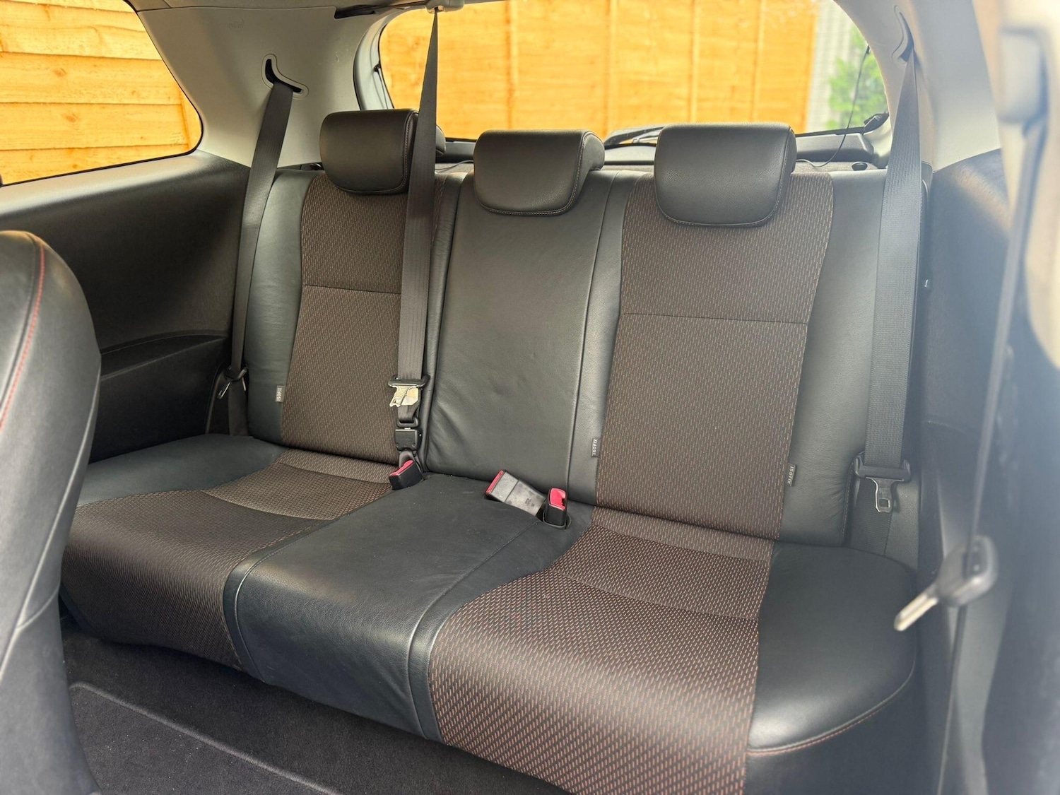 Used Toyota Yaris for sale - 76728985: Photo 13