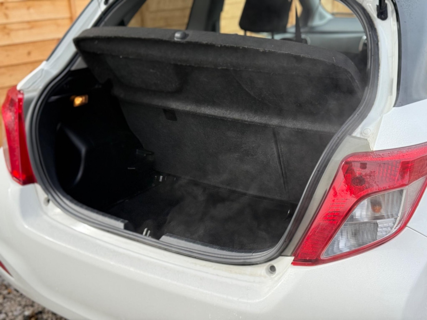 Used Toyota Yaris for sale - 76728985: Photo 29