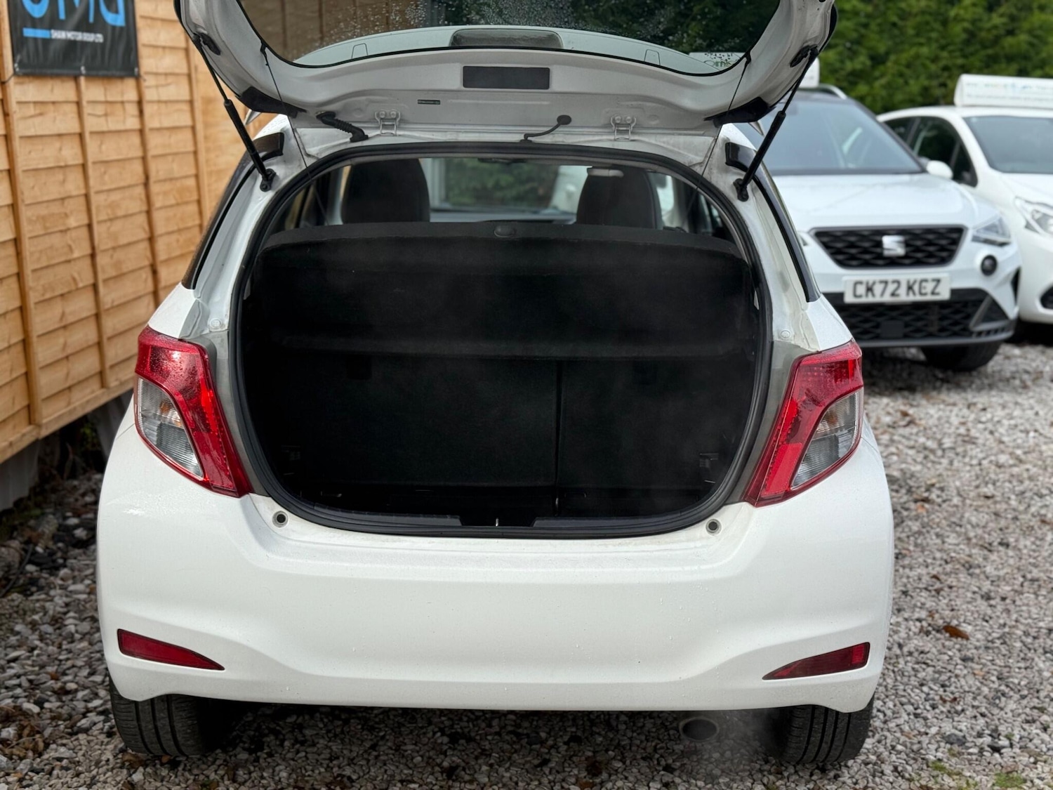 Used Toyota Yaris for sale - 76728985: Photo 30