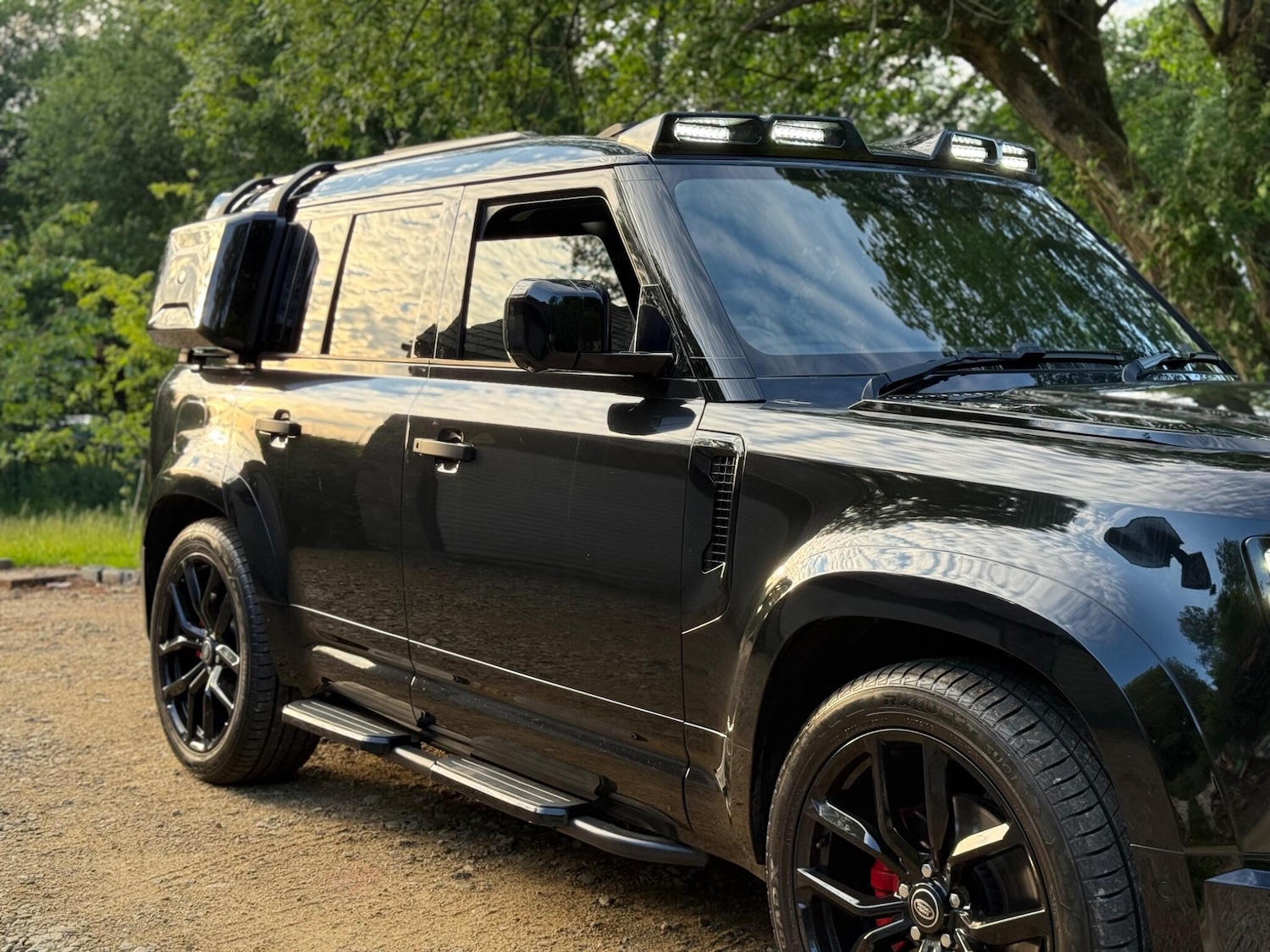 Used Land Rover Defender 110 for sale - 76727884: Photo 14