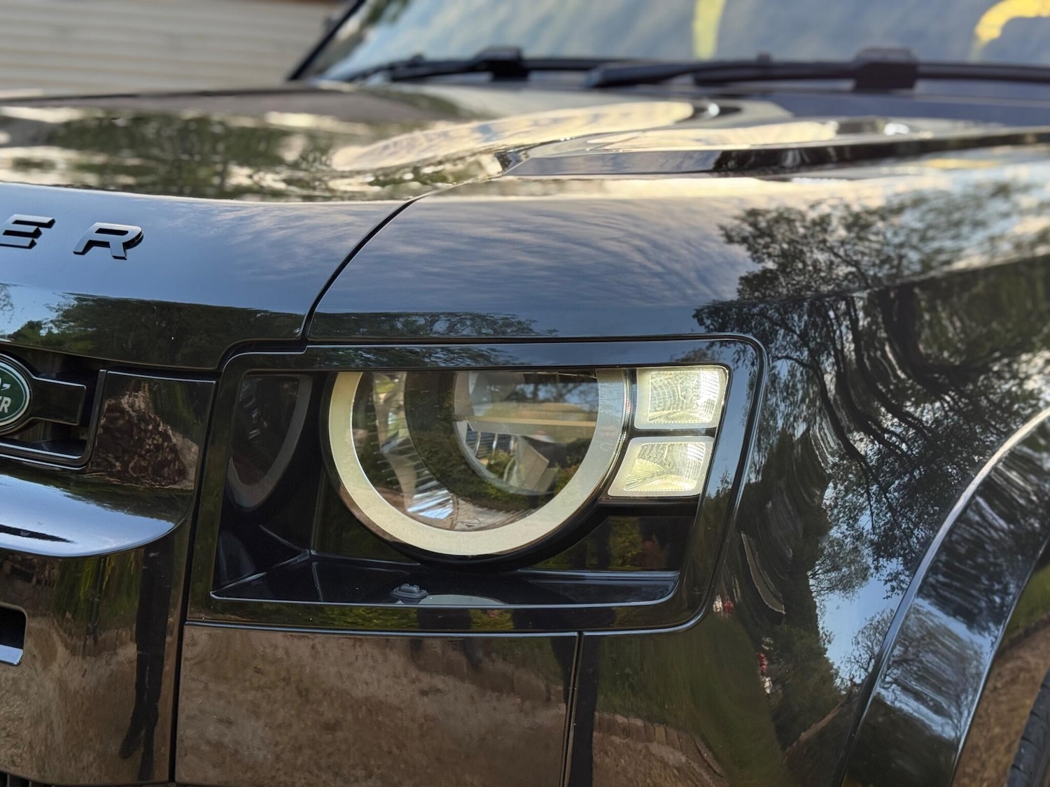 Used Land Rover Defender 110 for sale - 76727884: Photo 17