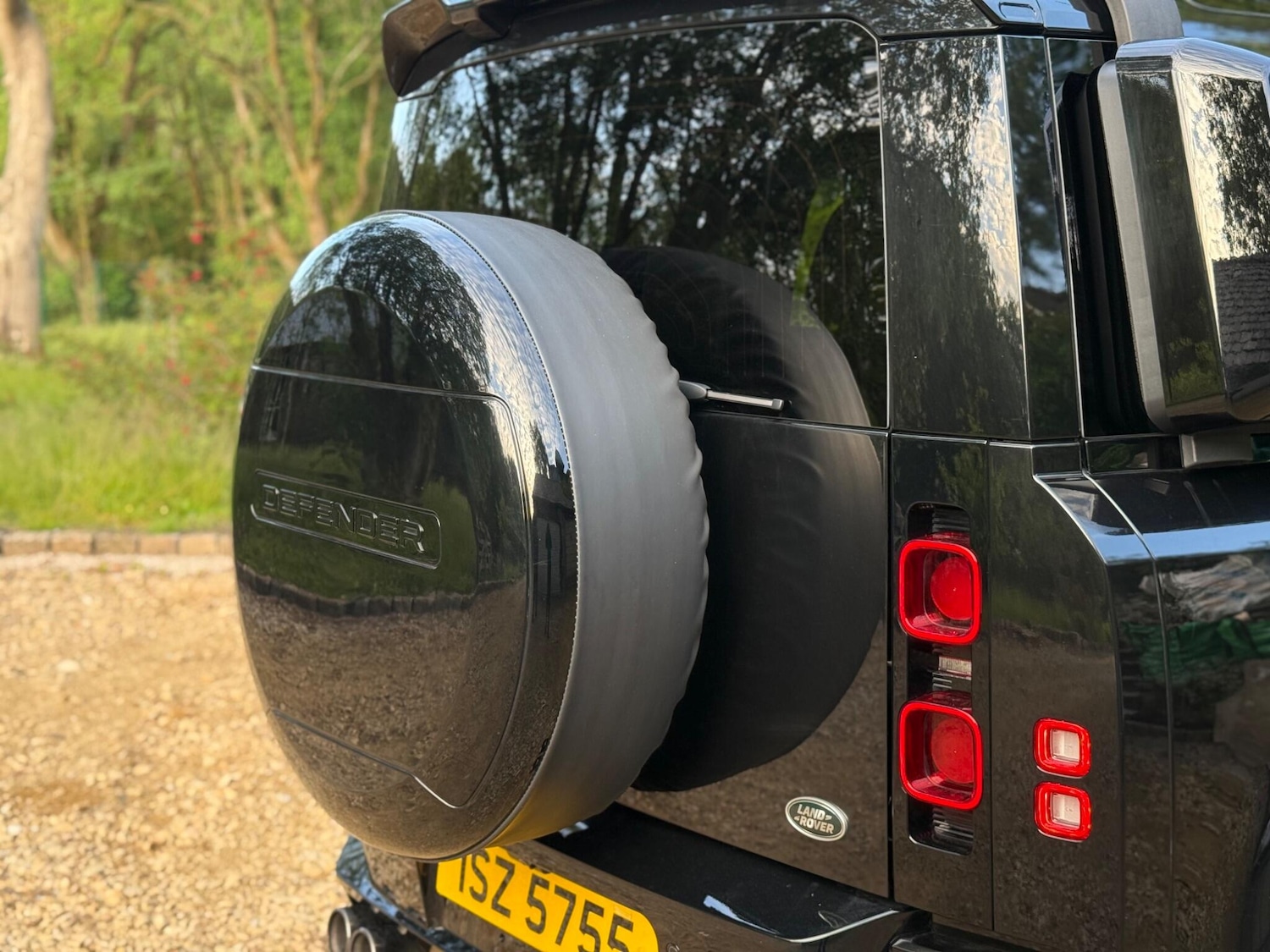 Used Land Rover Defender 110 for sale - 76727884: Photo 25