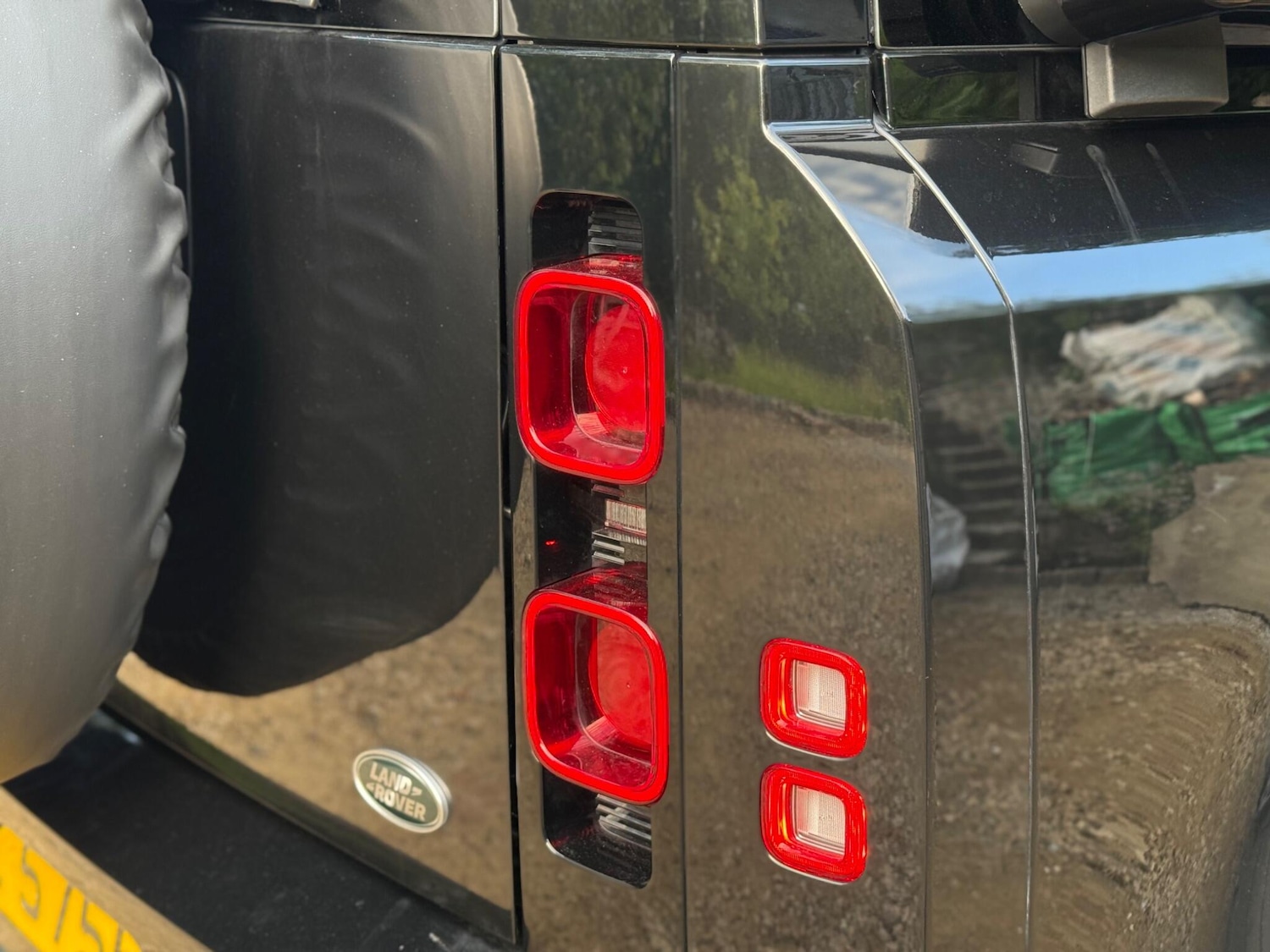 Used Land Rover Defender 110 for sale - 76727884: Photo 28