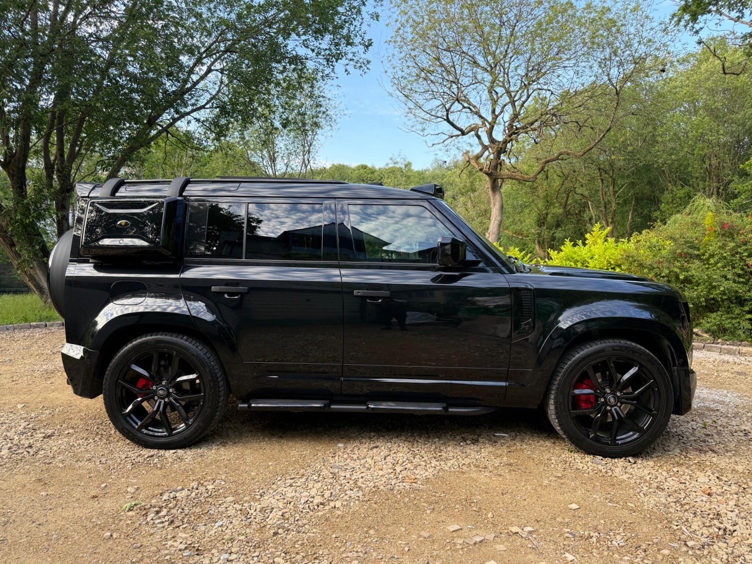 Used Land Rover Defender 110 for sale - 76727884: Photo 30