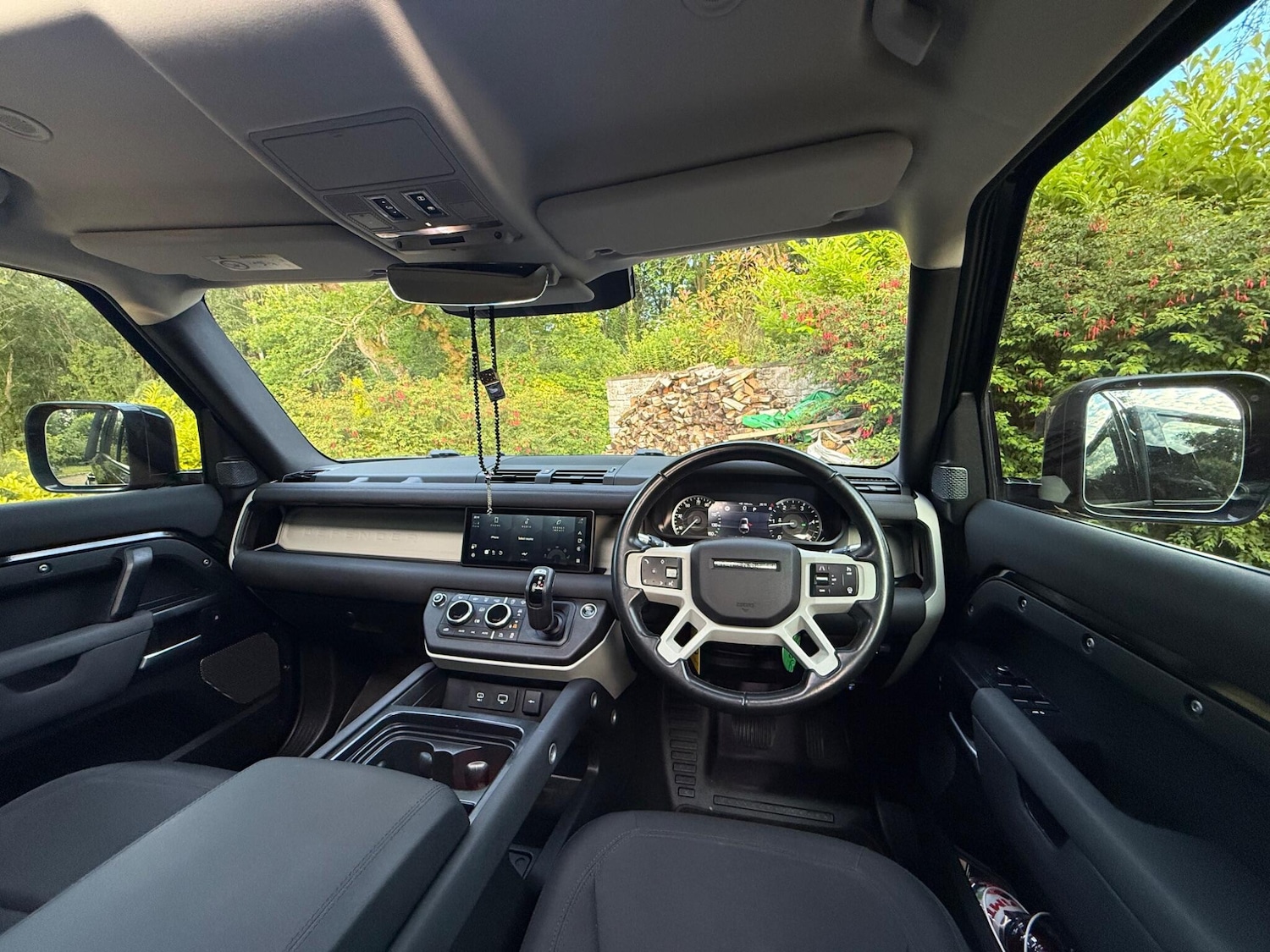 Used Land Rover Defender 110 for sale - 76727884: Photo 44