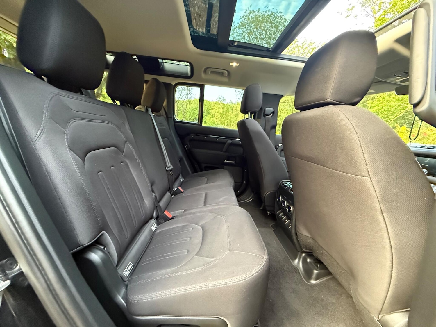 Used Land Rover Defender 110 for sale - 76727884: Photo 45