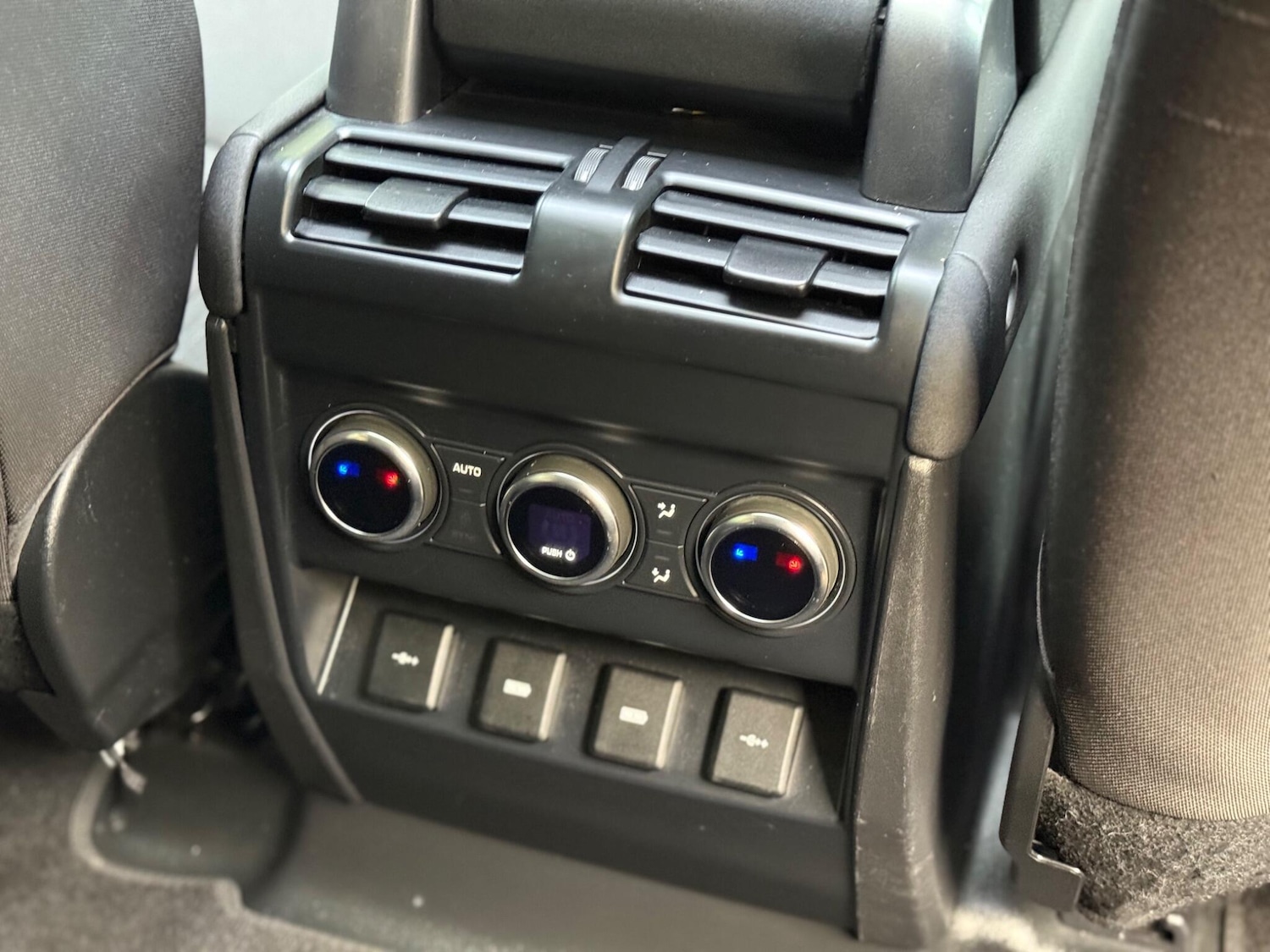 Used Land Rover Defender 110 for sale - 76727884: Photo 49