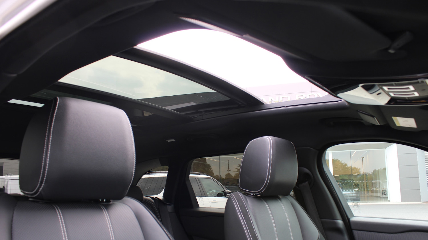 Used Land Rover Range Rover Velar 2022 for sale - 76372335: Photo 21