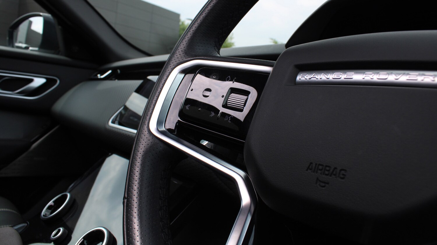 Used Land Rover Range Rover Velar 2022 for sale - 76372335: Photo 24