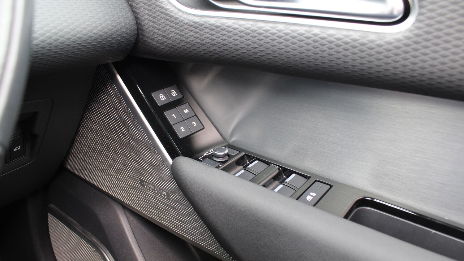 Used Land Rover Range Rover Velar 2022 for sale - 76372335: Photo 26