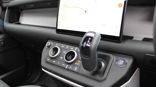 Used Land Rover Defender 2025 for sale - 76261209: Photo 13