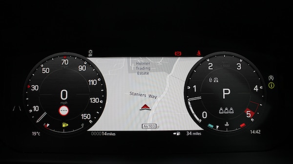 Used Land Rover Defender 2025 for sale - 76261209: Photo 16
