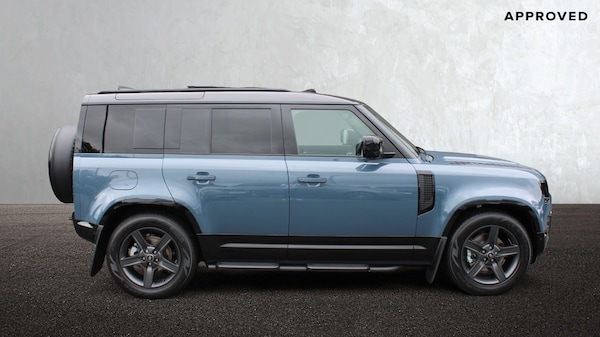 Used Land Rover Defender 2025 for sale - 76261209: Photo 5