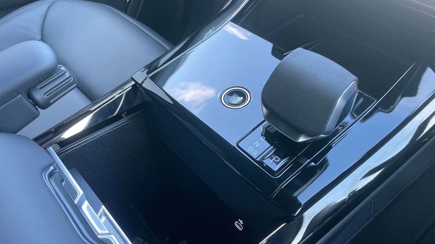 Used Land Rover Range Rover Sport 2025 for sale - 77840893: Photo 13