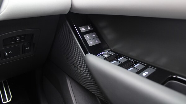 Used Land Rover Range Rover Velar 2025 for sale - 75340736: Photo 23
