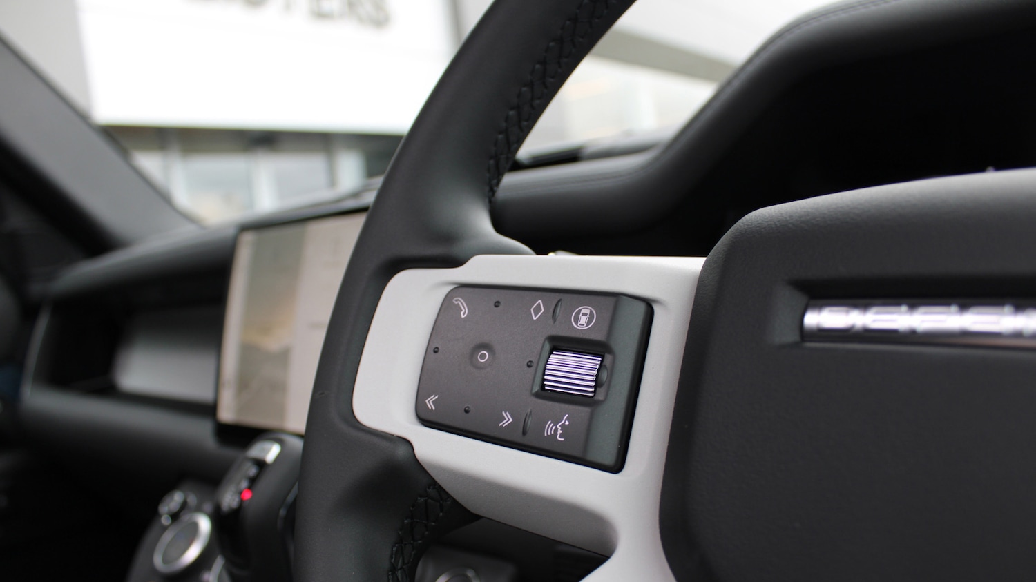 Used Land Rover Defender 90 2023 for sale - 76574664: Photo 20