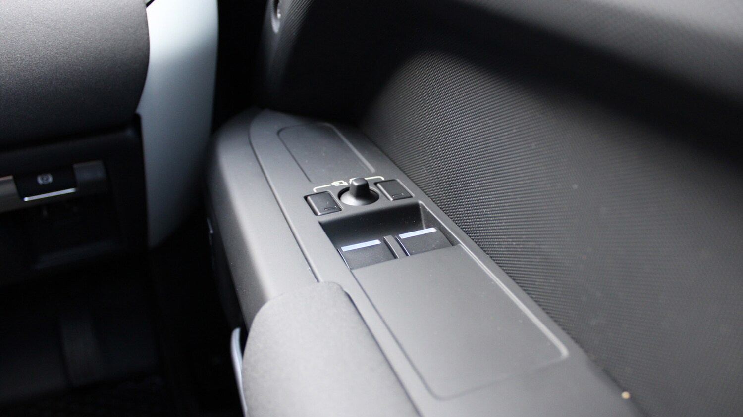 Used Land Rover Defender 90 2023 for sale - 76574664: Photo 24