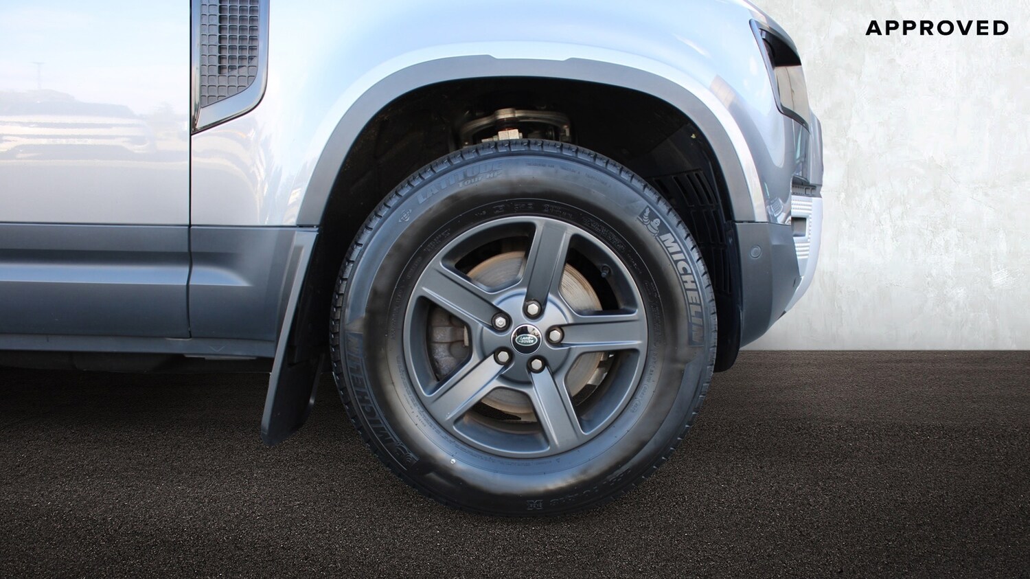 Used Land Rover Defender 90 2023 for sale - 76574664: Photo 8