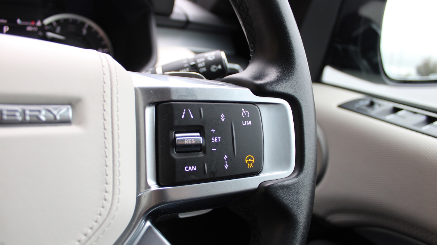 Used Land Rover Discovery 2023 for sale - 77539403: Photo 22