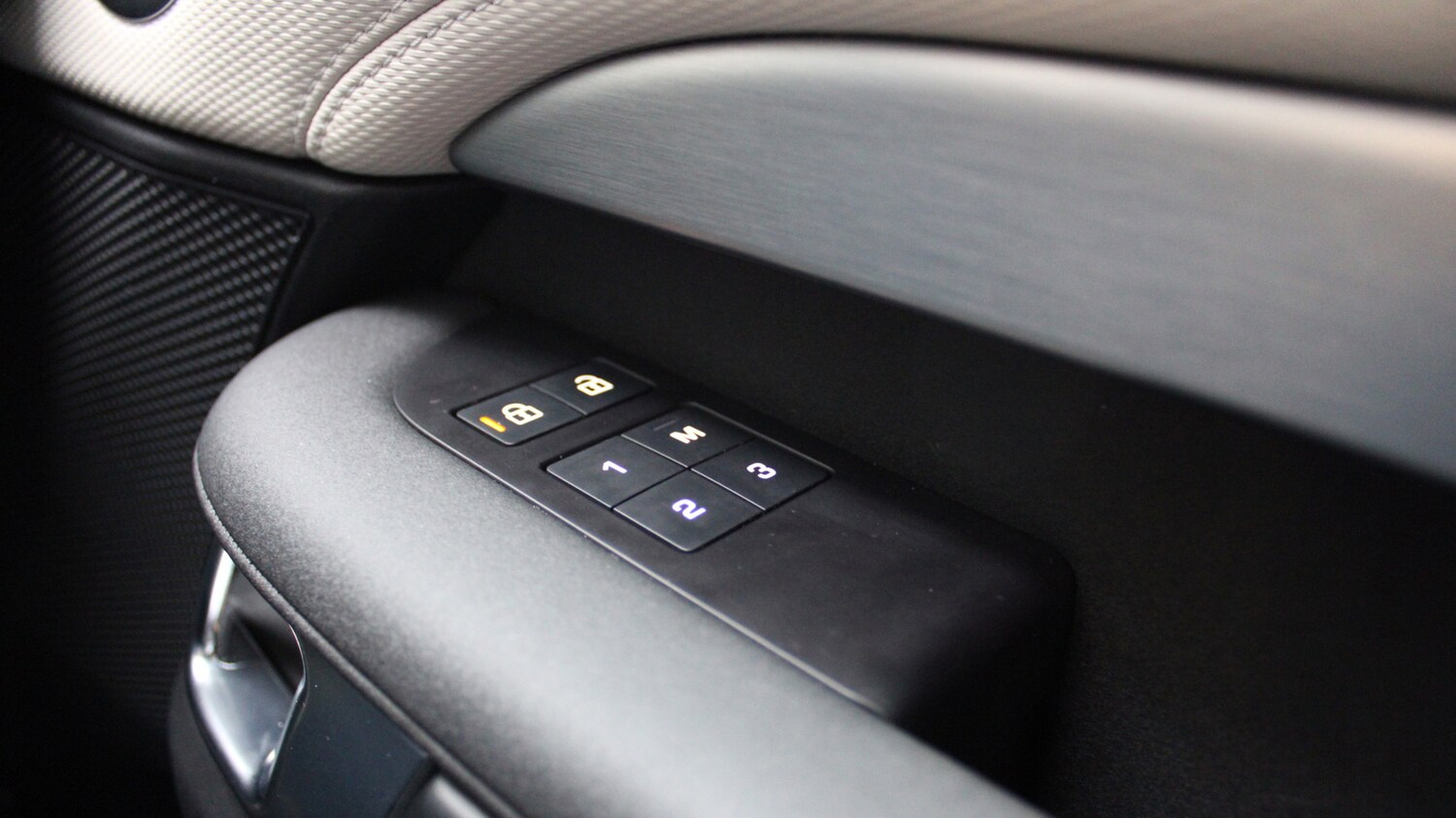 Used Land Rover Discovery 2023 for sale - 77539403: Photo 24