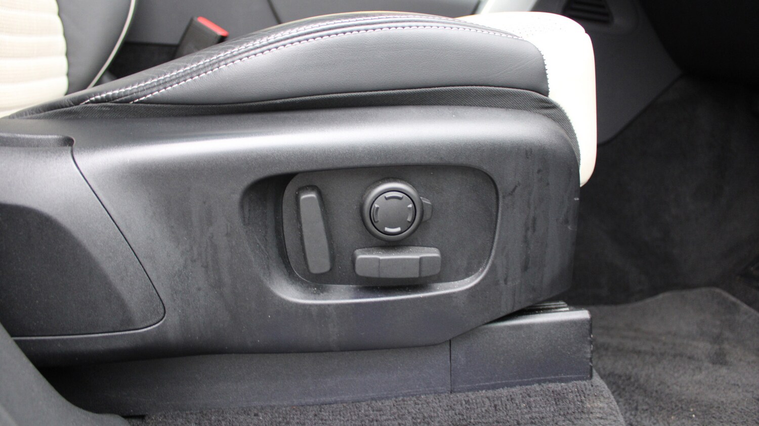 Used Land Rover Discovery 2023 for sale - 77539403: Photo 25