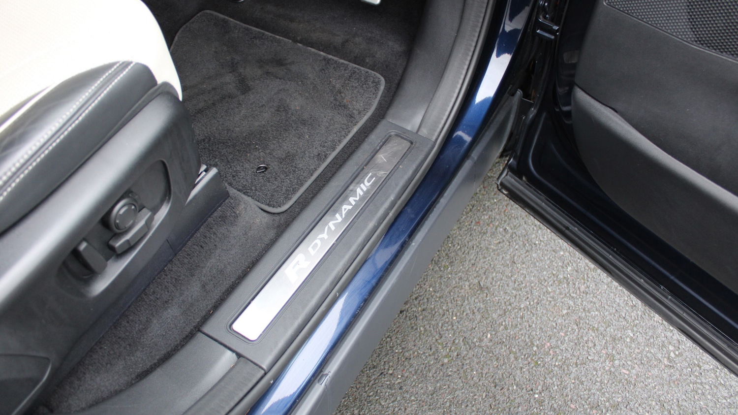 Used Land Rover Discovery 2023 for sale - 77539403: Photo 28