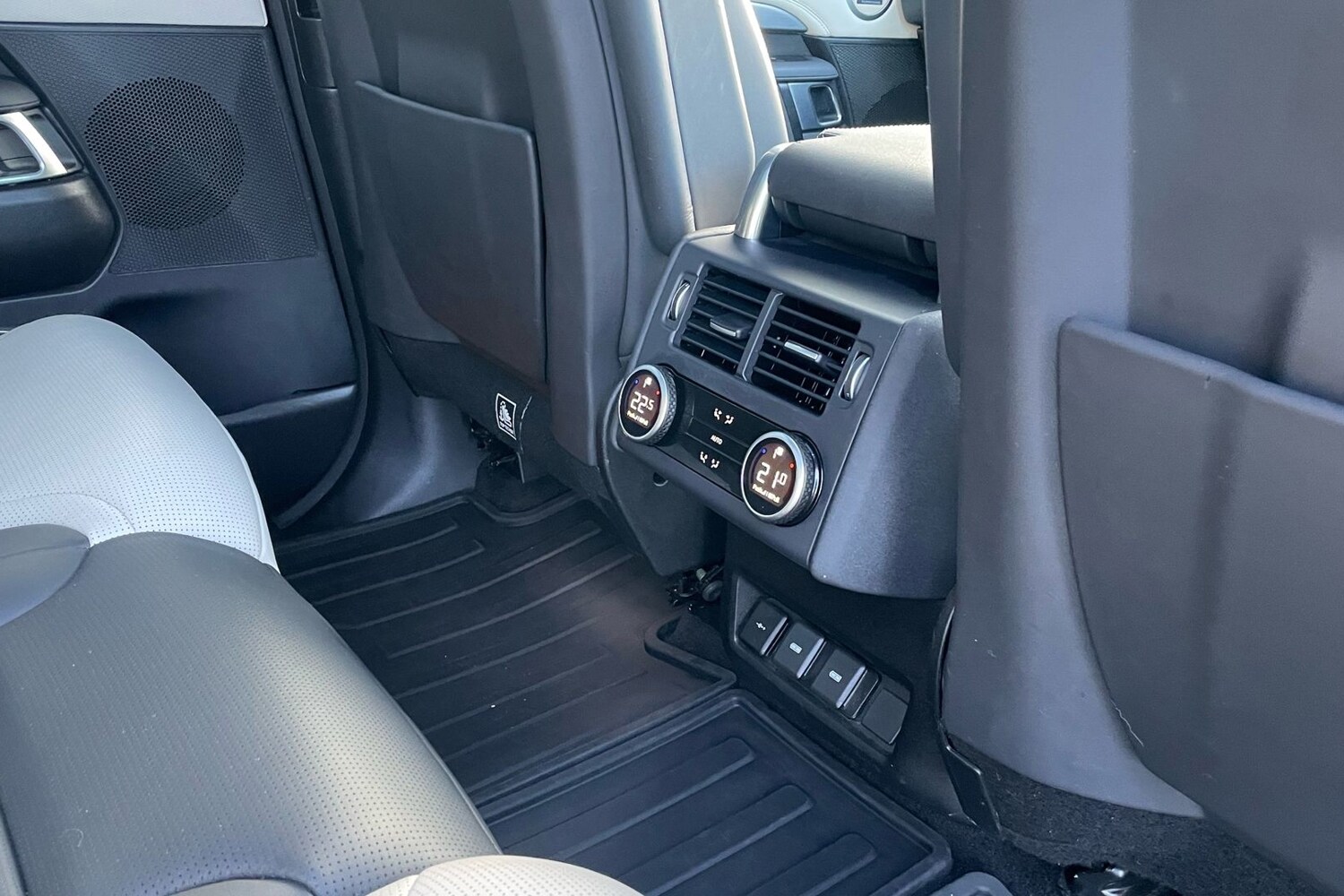 Used Land Rover Discovery 2023 for sale - 77893594: Photo 18