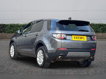 Used Land Rover Discovery Sport 2019 for sale - 77321327: Photo