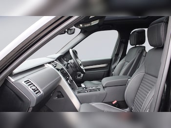 Used Land Rover Discovery 2024 for sale - 76139707: Photo