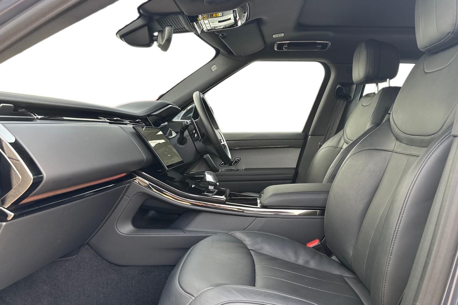 Used Land Rover Range Rover Sport 2024 for sale - 77770751: Photo 3