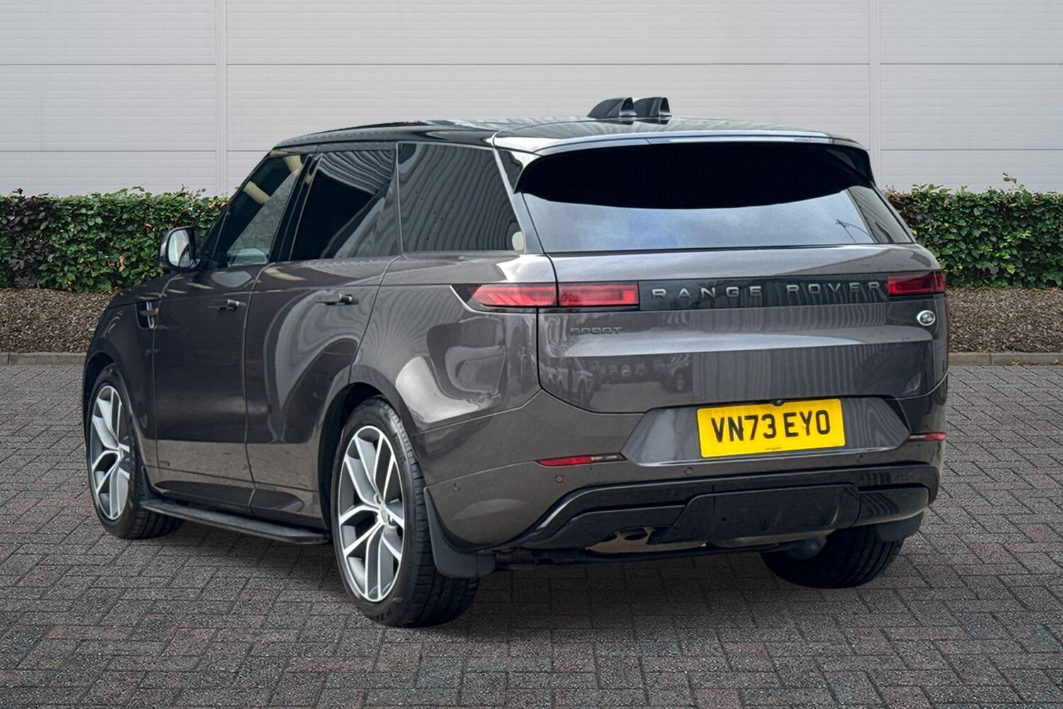 Used Land Rover Range Rover Sport 2023 for sale - 77268872: Photo 2