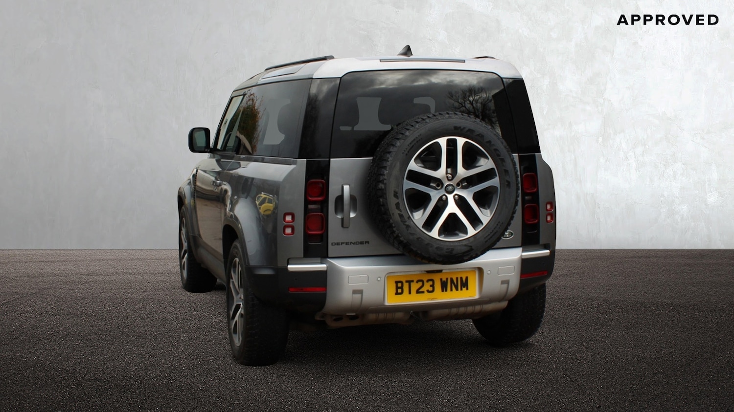 Used Land Rover Defender 2023 for sale - 77479993: Photo 2