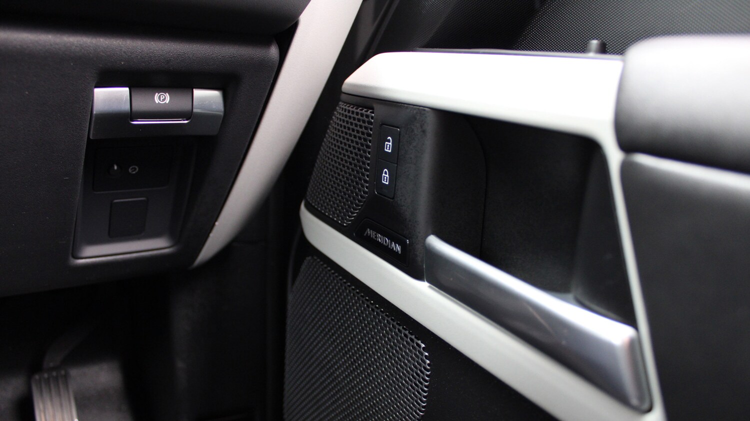 Used Land Rover Defender 2023 for sale - 77479993: Photo 21