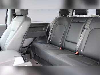 Used Land Rover Defender 2023 for sale - 77479993: Photo