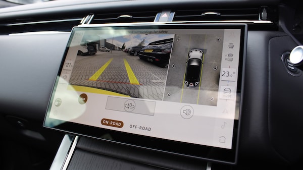 Used Land Rover Range Rover Velar 2025 for sale - 74823705: Photo 12