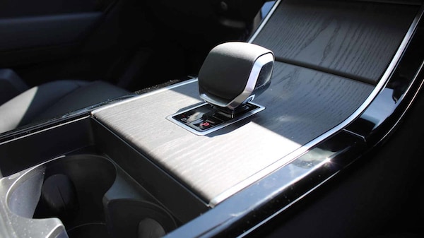 Used Land Rover Range Rover Velar 2025 for sale - 74823705: Photo 13