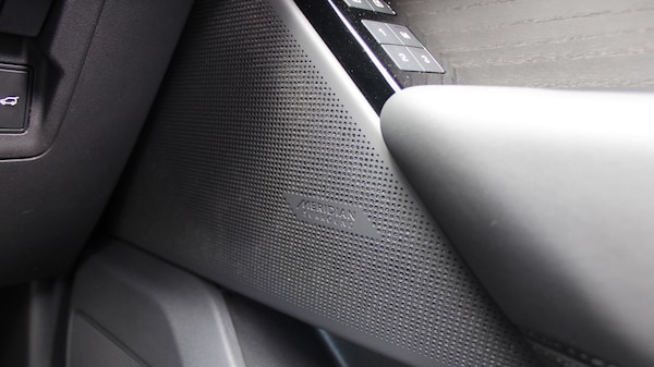 Used Land Rover Range Rover Velar 2025 for sale - 74823705: Photo 28