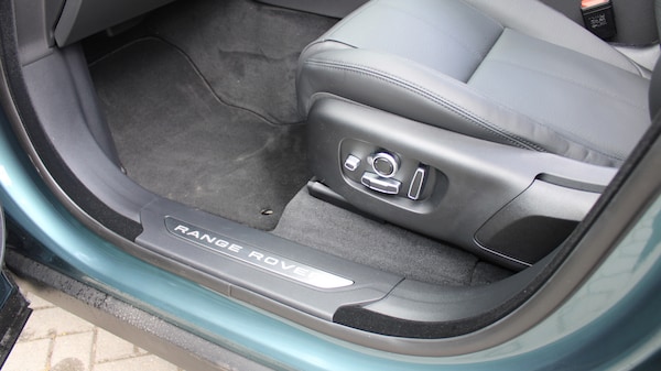 Used Land Rover Range Rover Velar 2025 for sale - 74823705: Photo 29