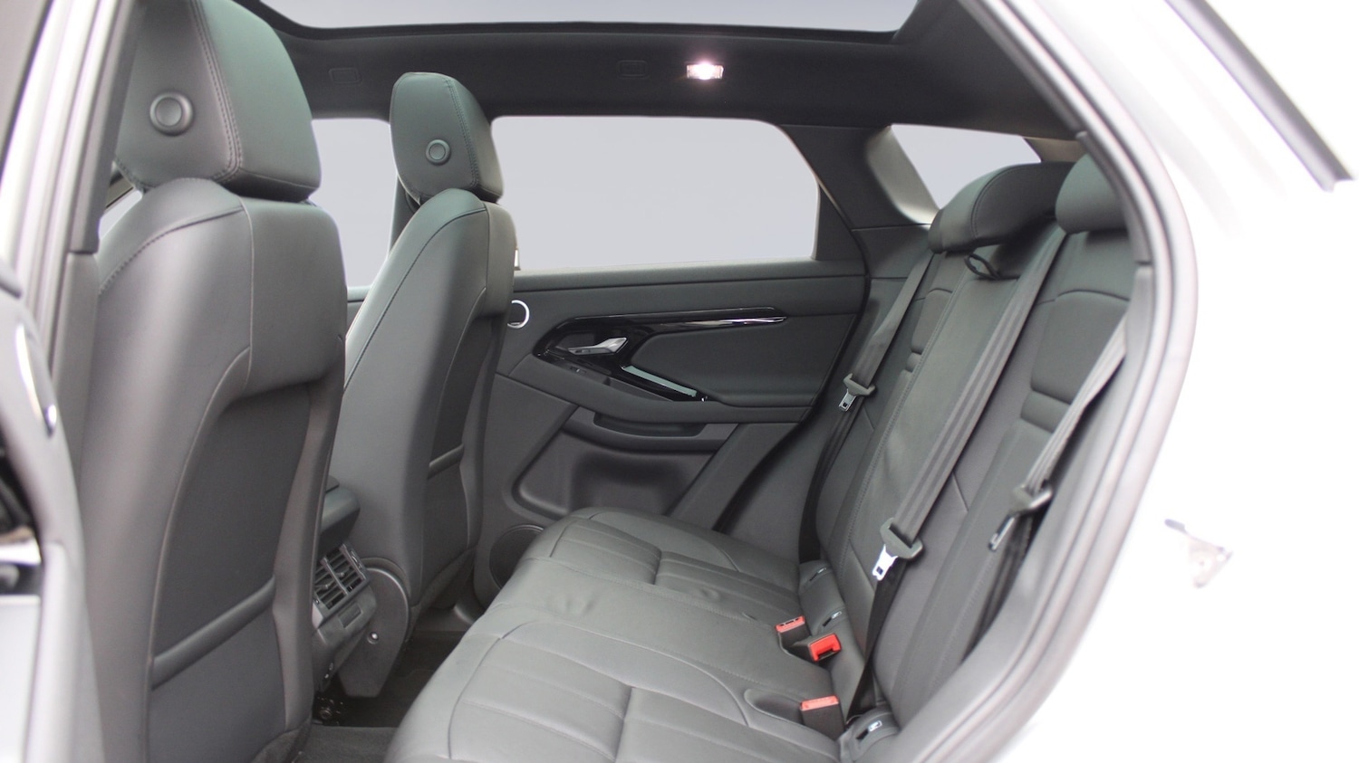 Used Land Rover Range Rover Evoque 2025 for sale - 76563208: Photo 4