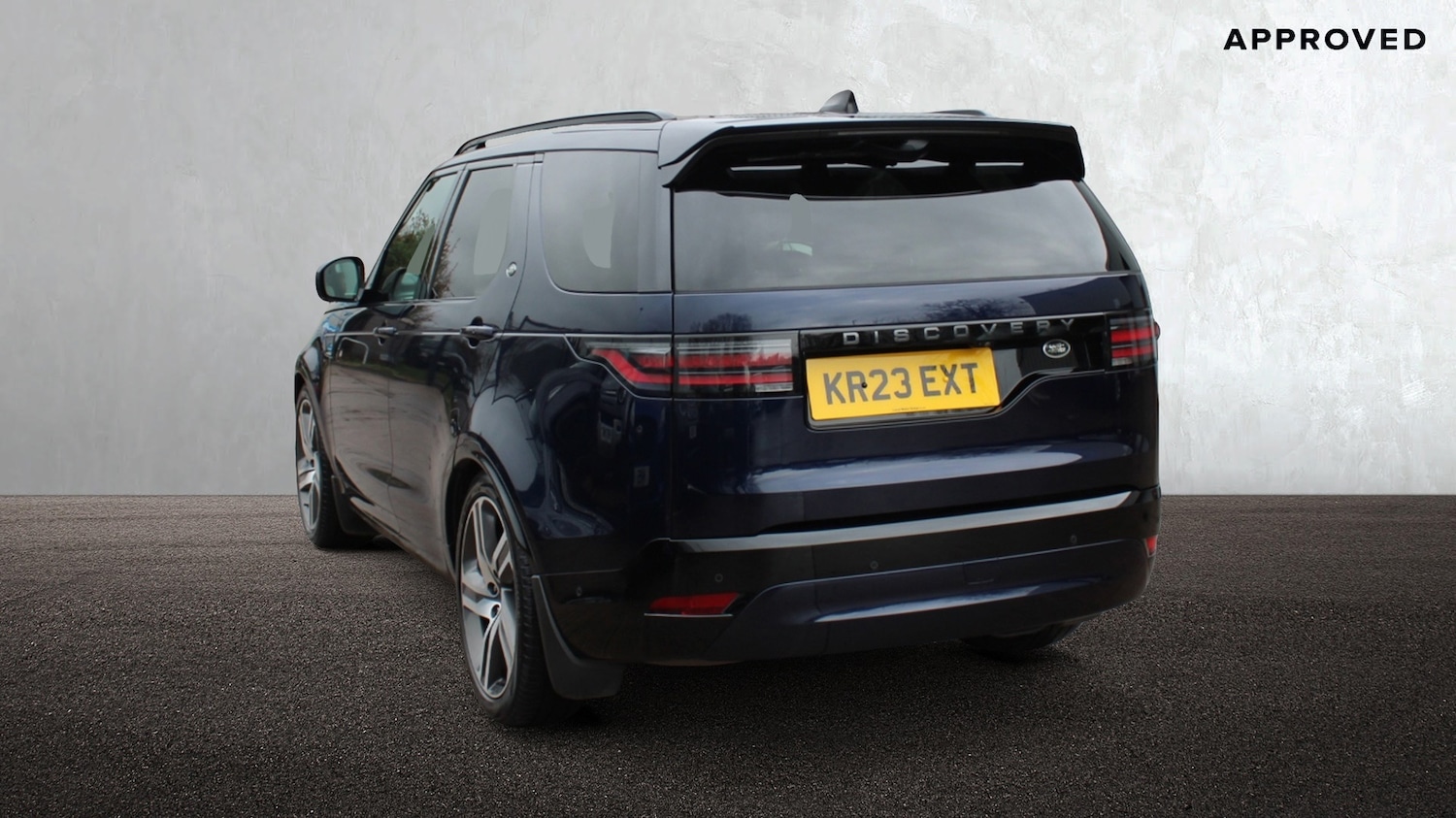 Used Land Rover Discovery 2023 for sale - 76635356: Photo 2