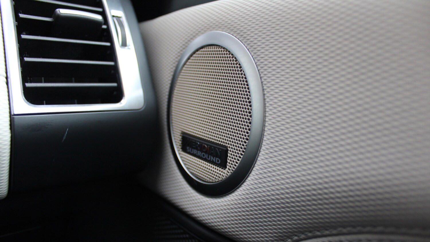 Used Land Rover Discovery 2023 for sale - 76635356: Photo 27