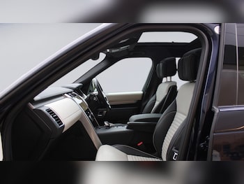 Used Land Rover Discovery 2023 for sale - 76635356: Photo