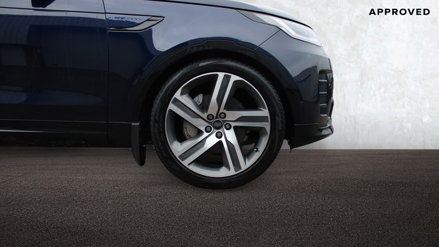 Used Land Rover Discovery 2023 for sale - 76635356: Photo 7