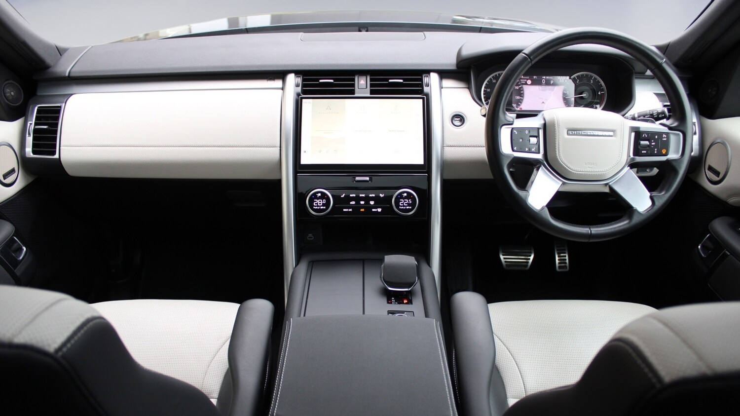 Used Land Rover Discovery 2023 for sale - 76635356: Photo 8